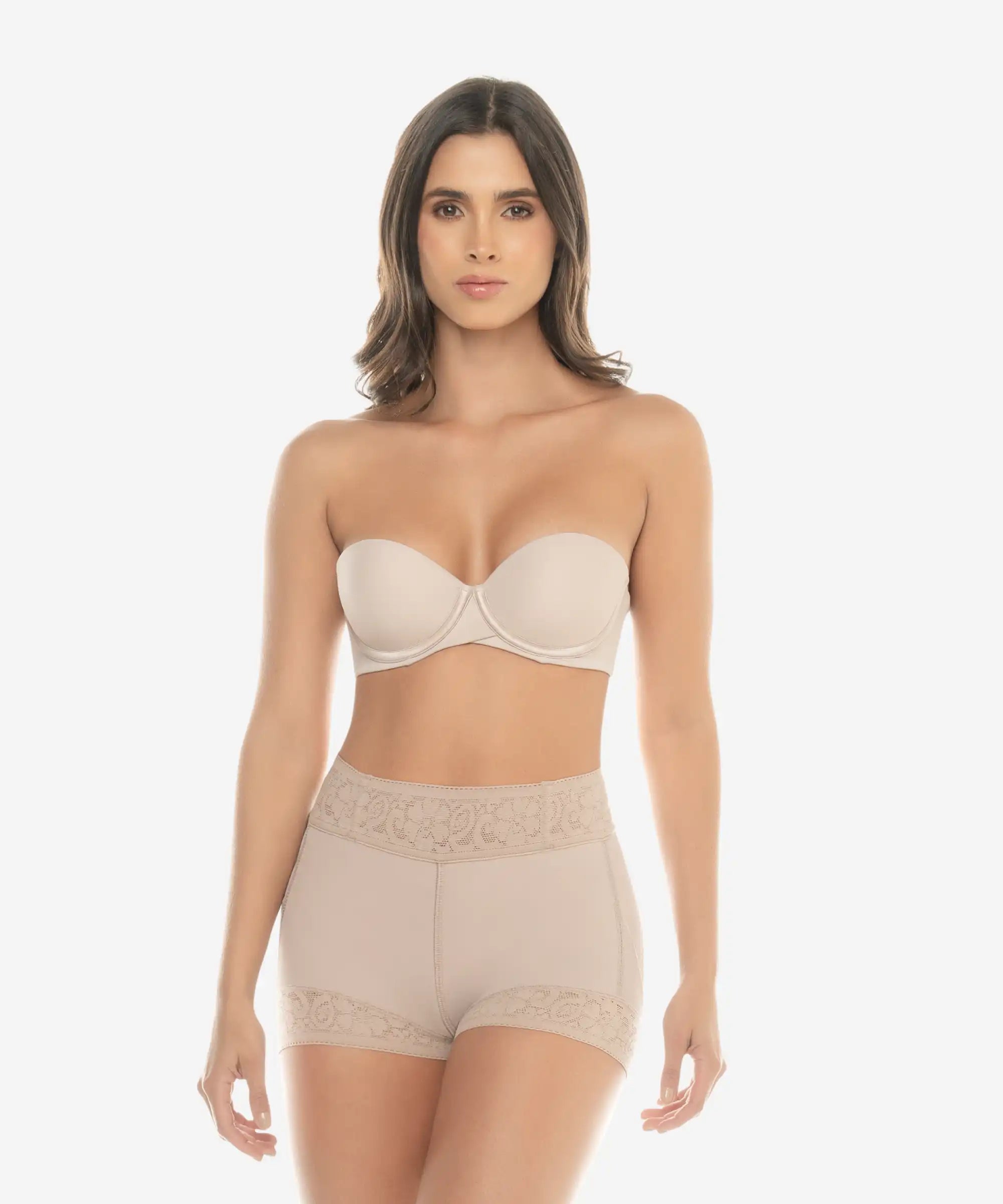 Pantalón corto moldeador con encaje que realza los glúteos - Estilo 211